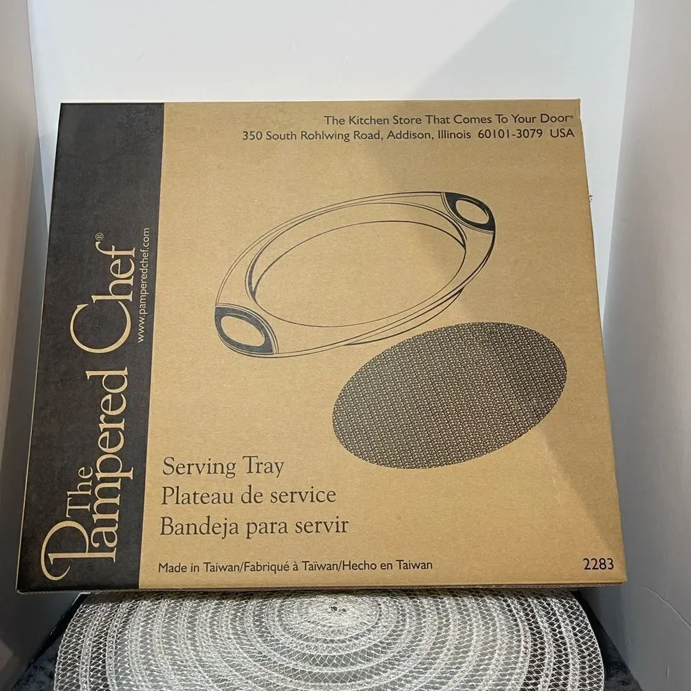 The Pampered Chef Serving Tray 2283 NWT